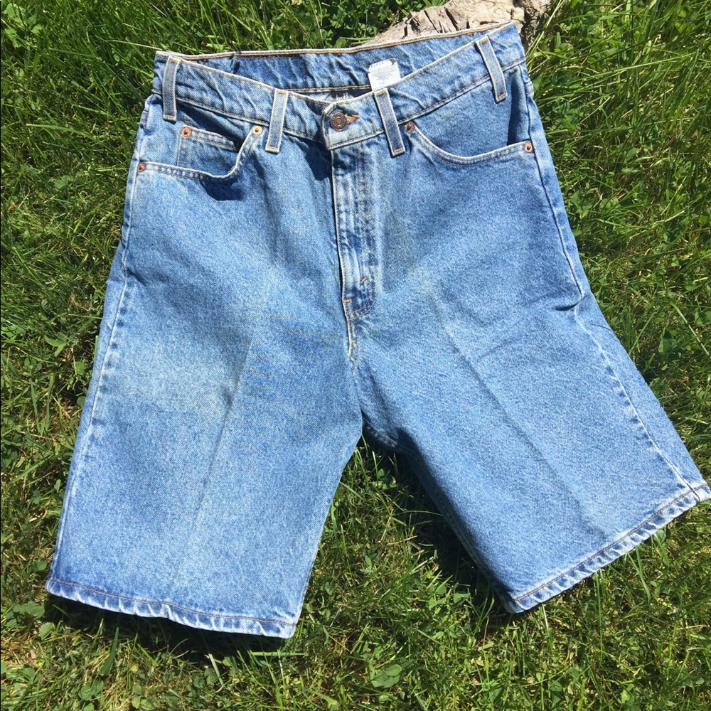 Vintage 90’s Levi’s Denim Shorts